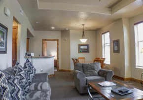 Foxpoint condo